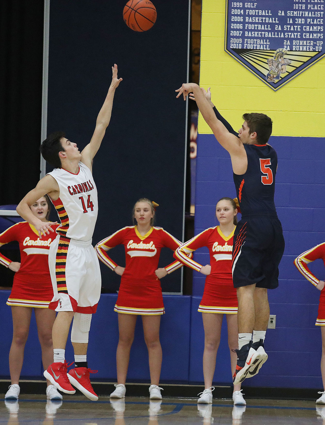 Warrensburg Latham vs Cerro Gordo Bement boys basketball 15 12.3.18.jpg